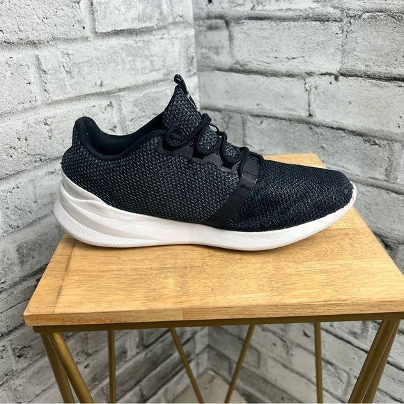 New Balance District One V1 Running Shoes - Picture 5 of 9